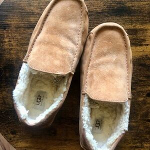 UGG Ascot slippers, chestnut, men’s size 10